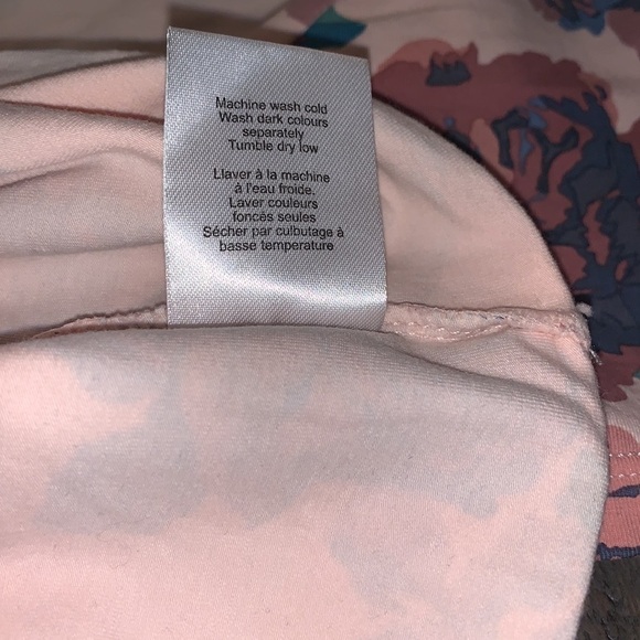 Talula Light Pink  Multi Floral Crop Top- Size Small - Picture 5 of 5